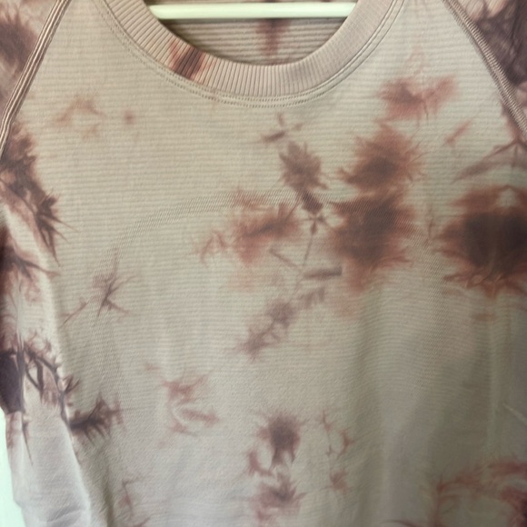 Womens Lululemon Swiftly Tech Short Sleeve 2.0 Size 6. - Picture 2 of 4